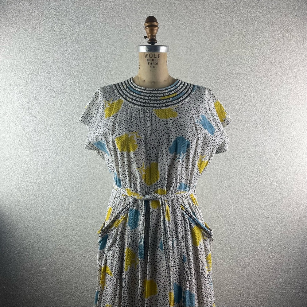 Vintage l 40s M Swirl Novelty Squiggle Floral Faggoted Neckline Wrap House Dress